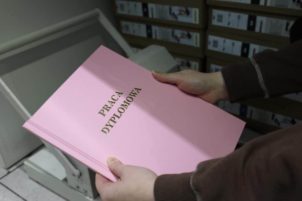 Twarda oprawa pracy dyplomowej