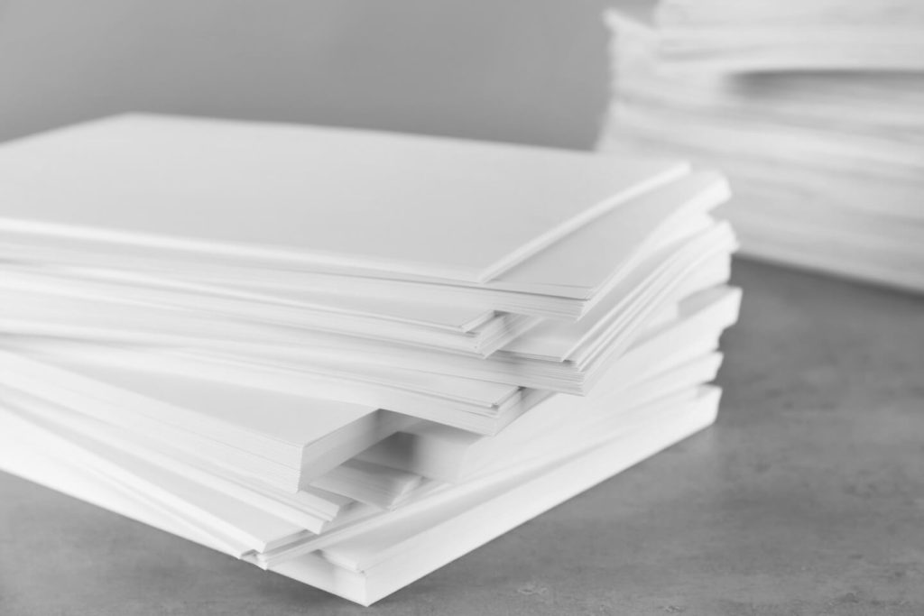 papier w różnych formatach